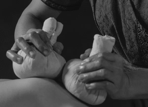 Hot Potli (Poultice) - Image 3